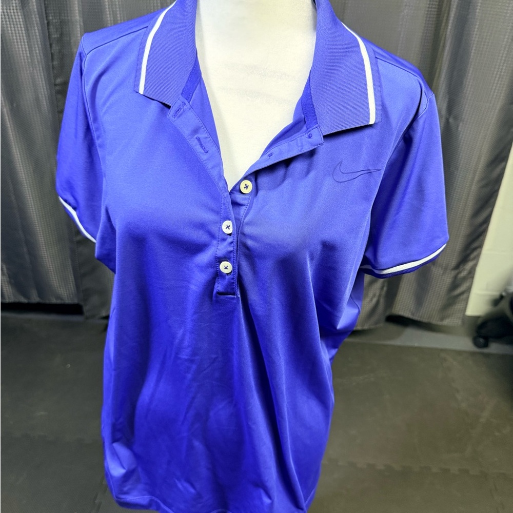 Nike Women's purple golf shirt